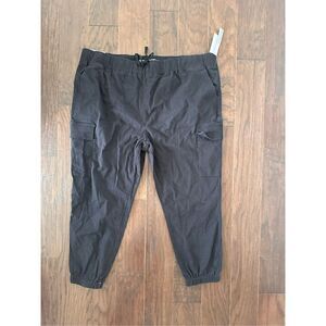 NWT Tinseltown Black  Cropped Cargo Pants 3X